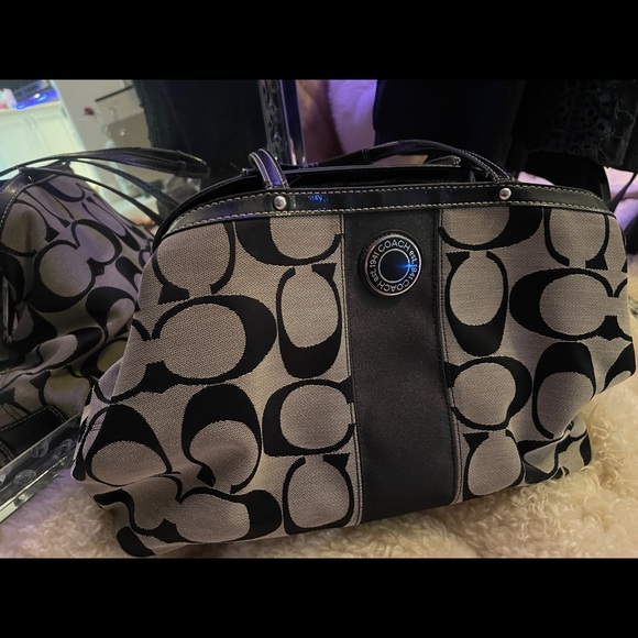 Coach - Picture 9 of 9